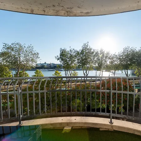 Panorama Danube View 3br Balcony Garage Ac アパート ブダペスト