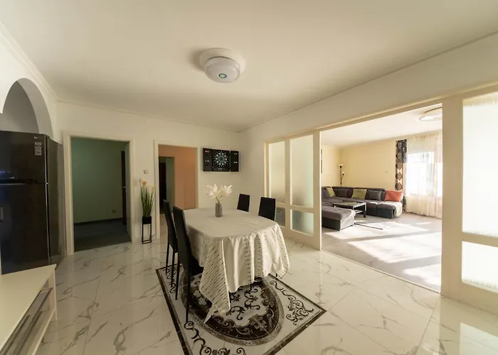 Panorama Danube View 3br Balcony Garage Ac Budapesta