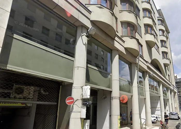 Panorama Danube View 3br Balcony Garage Ac *